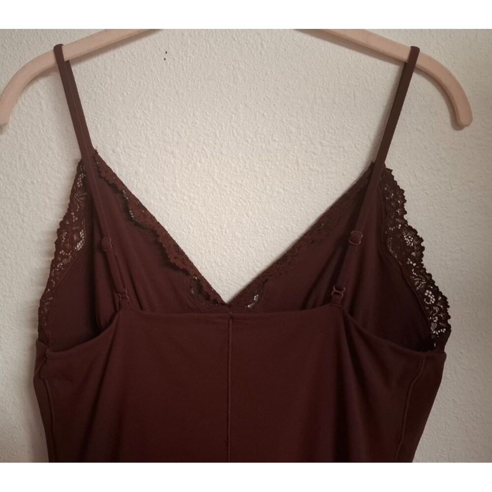 Women's SKIMS Fits Everybody Lace Trim Triangle Romper in Oxblood Size XL - Picture 11 of 13